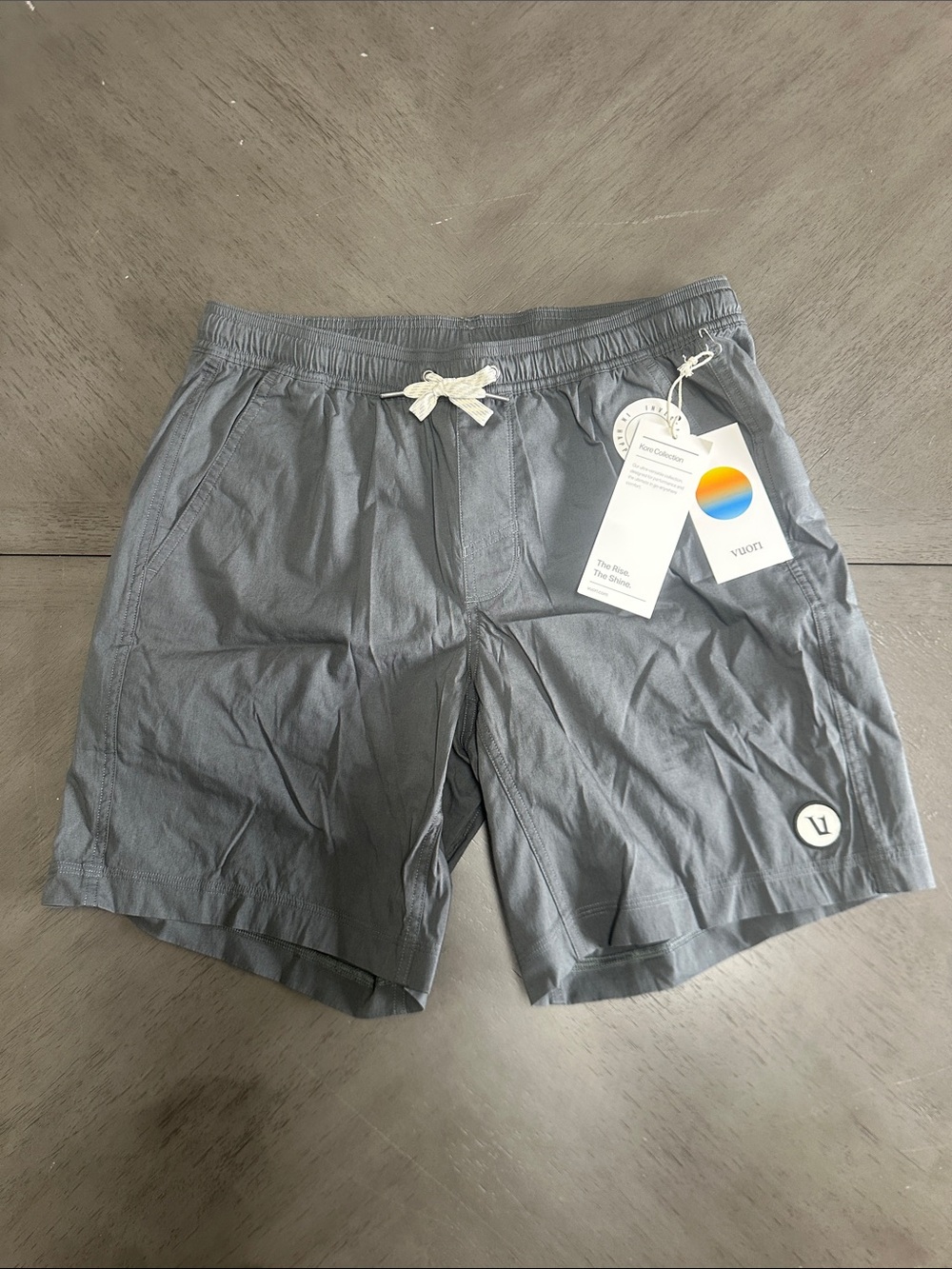 Vuori Kore Everyday Short Lined 7.5” Dark Pewter